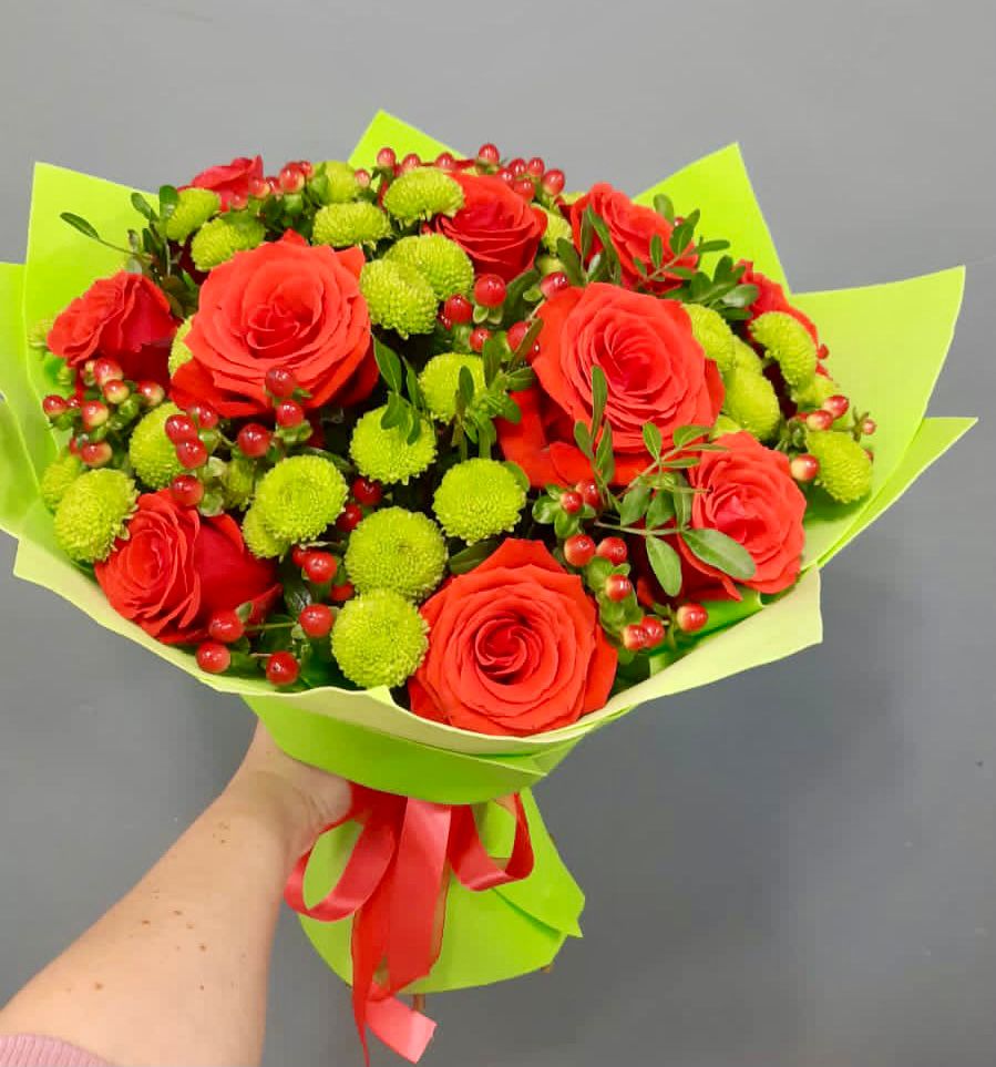 Букет цветов из: Хризантемы и Розы в Арзамасе