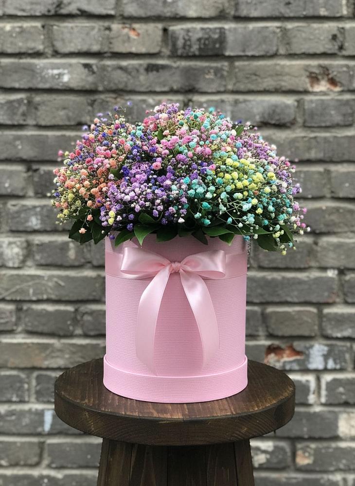 Цветочная композиция из Гипсофила и Розы в шляпной коробке в Арзамасе