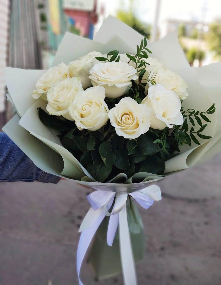 Букет Белые розы Проуд в Арзамасе
