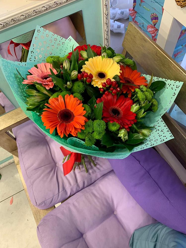 Букет цветов из: Герберы, Хризантемы и Альстромерии в Арзамасе