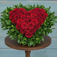 Цветочная композиция из Розы в виде сердца в Арзамасе