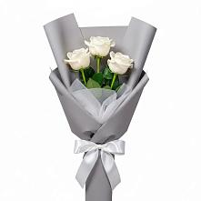 Букет 3 белые розы в Арзамасе