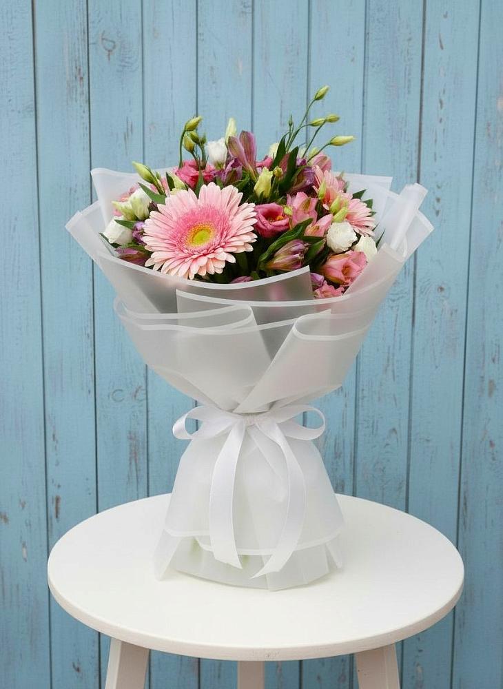 Букет цветов из: Герберы, Альстромерии и Лизиантусы в Арзамасе