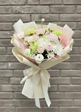 Букет цветов из:  Гвоздики, Розы, Лизиантусы и Хризантемы #REPLACE_PRED# Арзамасе