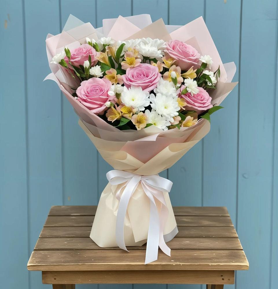 Букет цветов из: Гвоздики, Орхидеи и Розы в Арзамасе