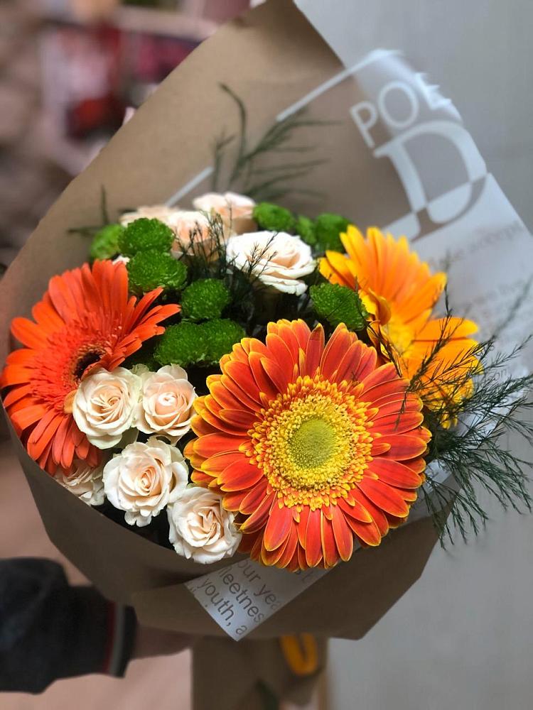 Букет цветов из: Герберы, Хризантемы и Розы в Арзамасе