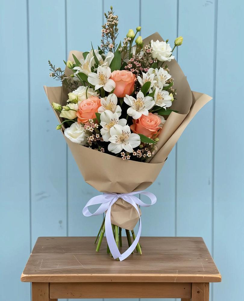 Букет цветов из: Альстромерии, Лизиантусы, Розы и Хризантемы в Арзамасе