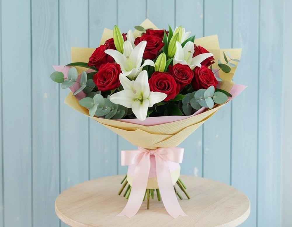 Букет цветов из: Лилии и Розы в Арзамасе